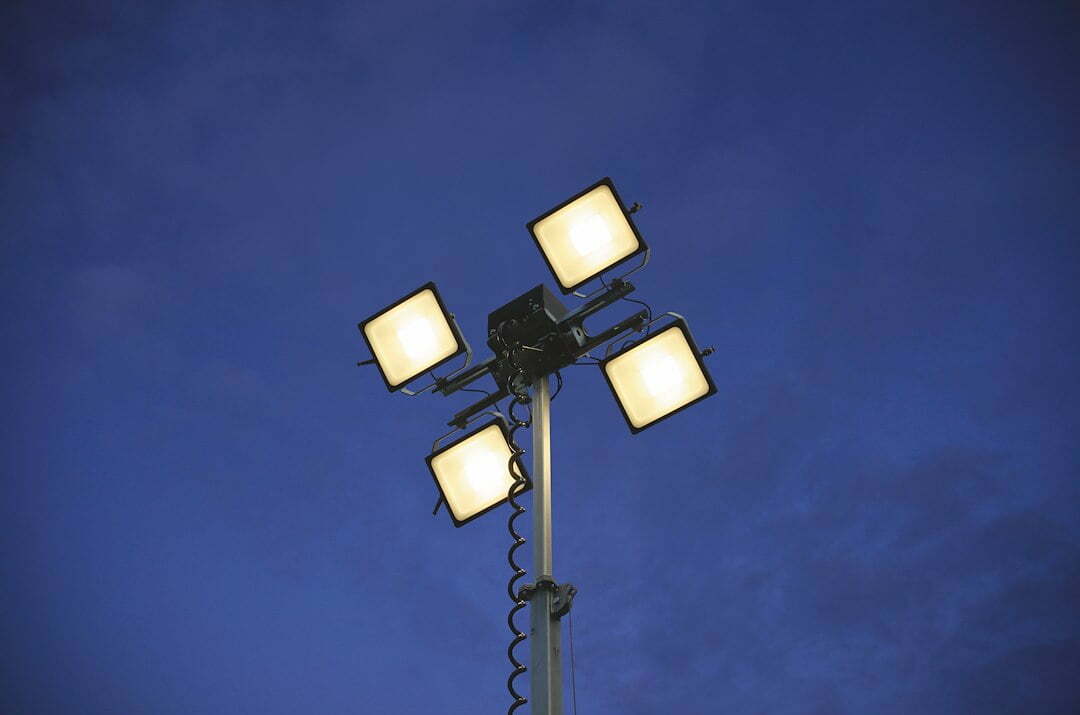 Belysningsmast Med Ljussensor 4X200W – 7 Meter - Bild 2